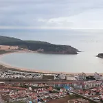 Апартаменты Perola Do Oeste - 3Min Da Praia Сан-Мартинью-ду-Порту